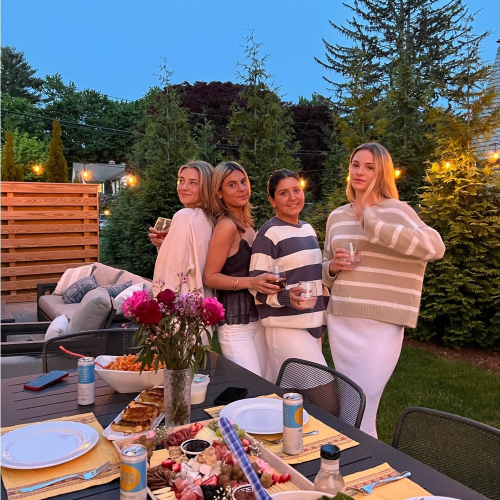 Meet your Posher, Rae